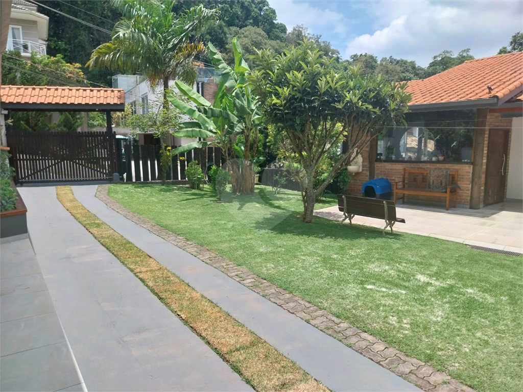 Sobrado em Condomínio em Caieiras !