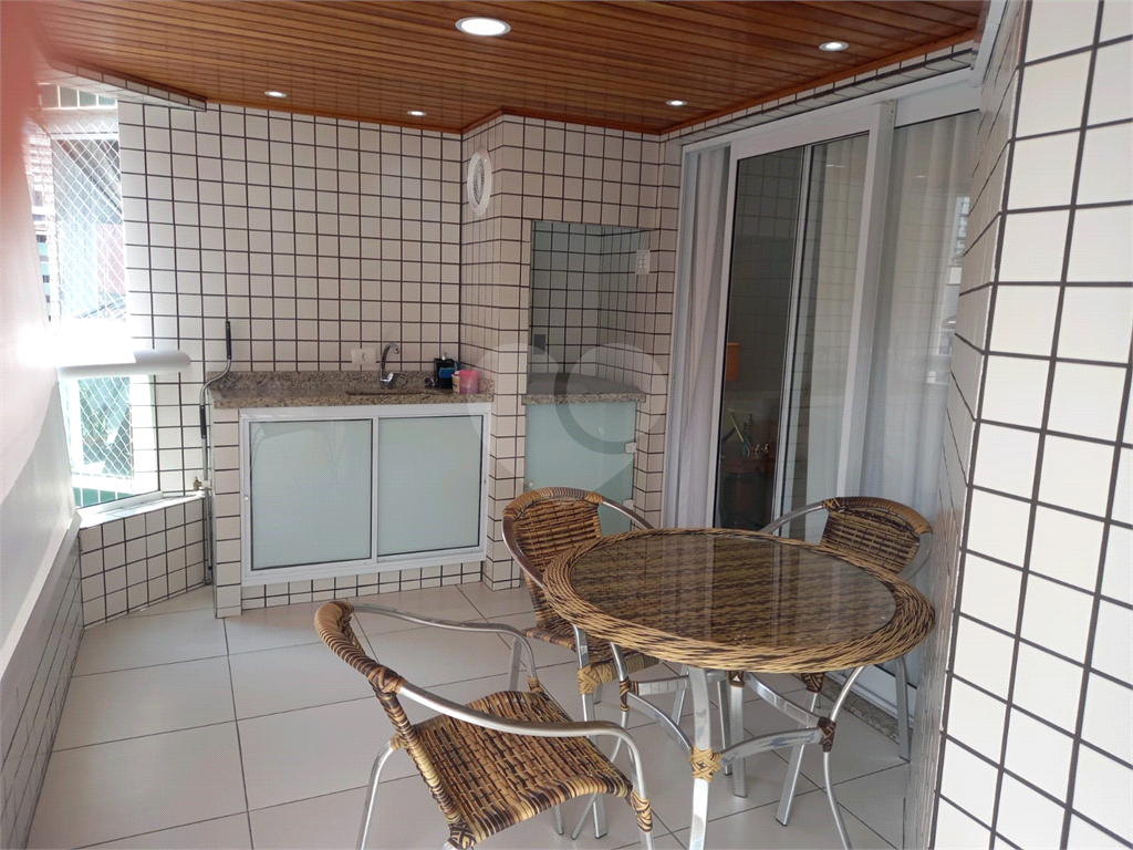 Apto 3 quartos 2 suítes 2 vagas varanda gourmet no Canto do Forte