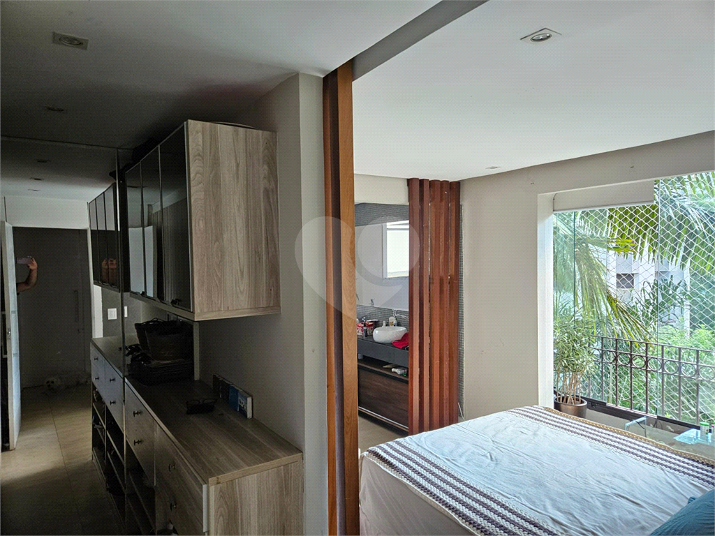 APARTAMENTO em MORUMBI