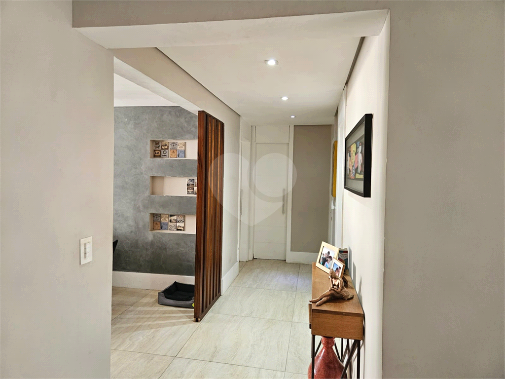 APARTAMENTO em MORUMBI
