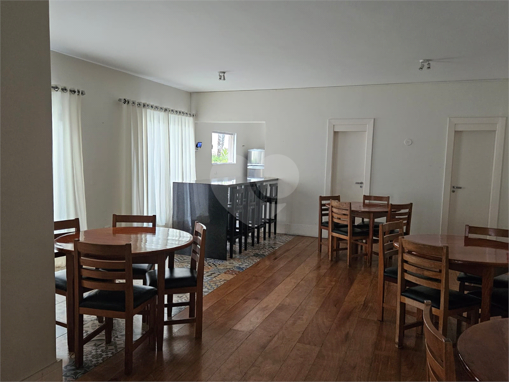 APARTAMENTO em MORUMBI
