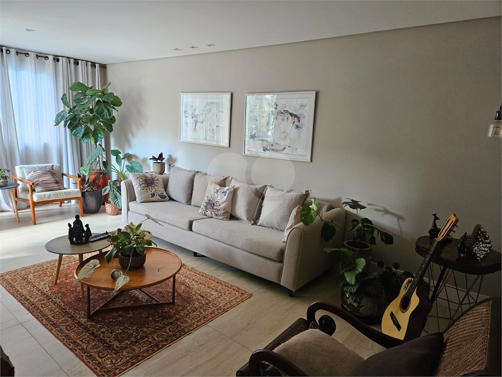 APARTAMENTO em MORUMBI