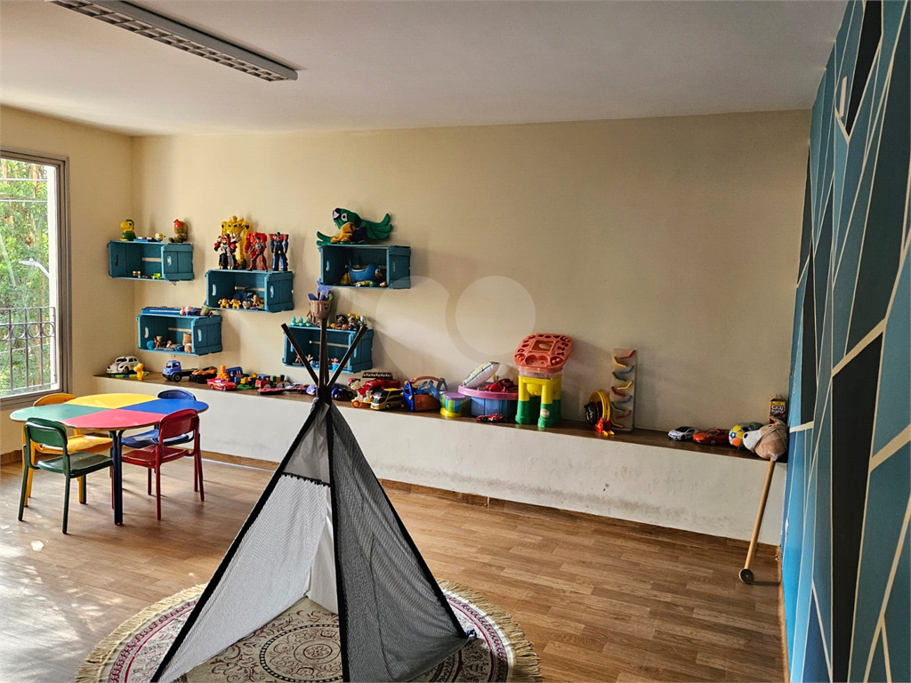 APARTAMENTO em MORUMBI