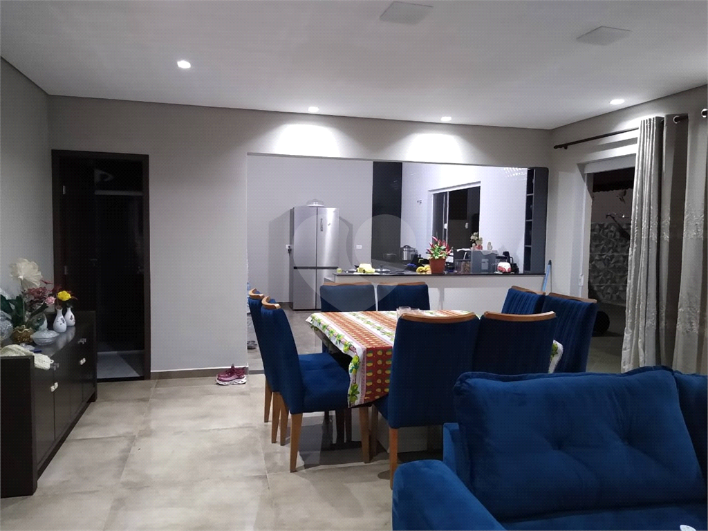 Casa à venda com 3 quartos, 420m² - Foto 2