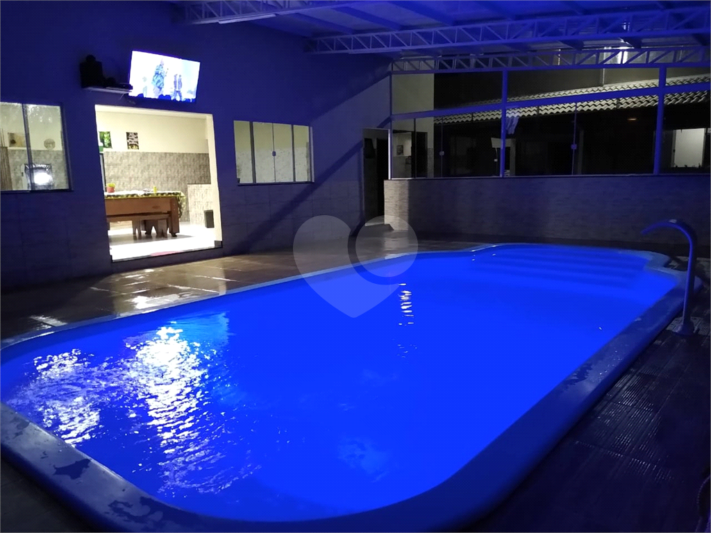 Casa à venda com 3 quartos, 420m² - Foto 1