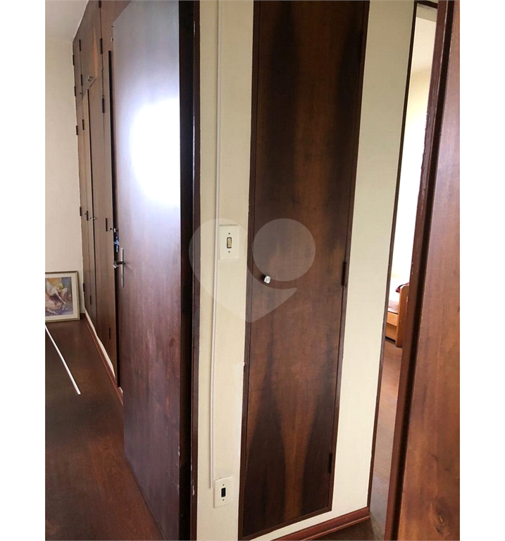 Apartamento com 3 quartos sendo 1 suíte, 99,8 metros 