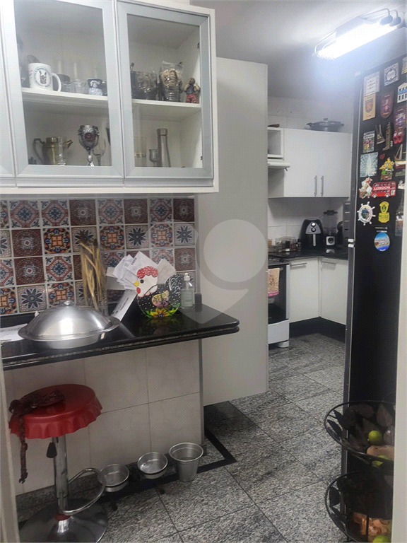 Apartamento com Linda Vista da Serra da Cantareira em Condomínio Completo