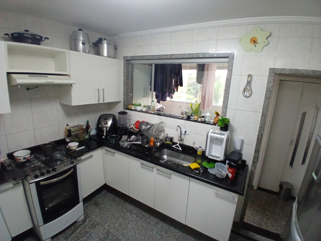 Apartamento com Linda Vista da Serra da Cantareira em Condomínio Completo