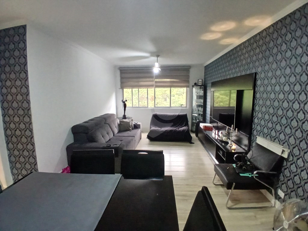Apartamento com Linda Vista da Serra da Cantareira em Condomínio Completo