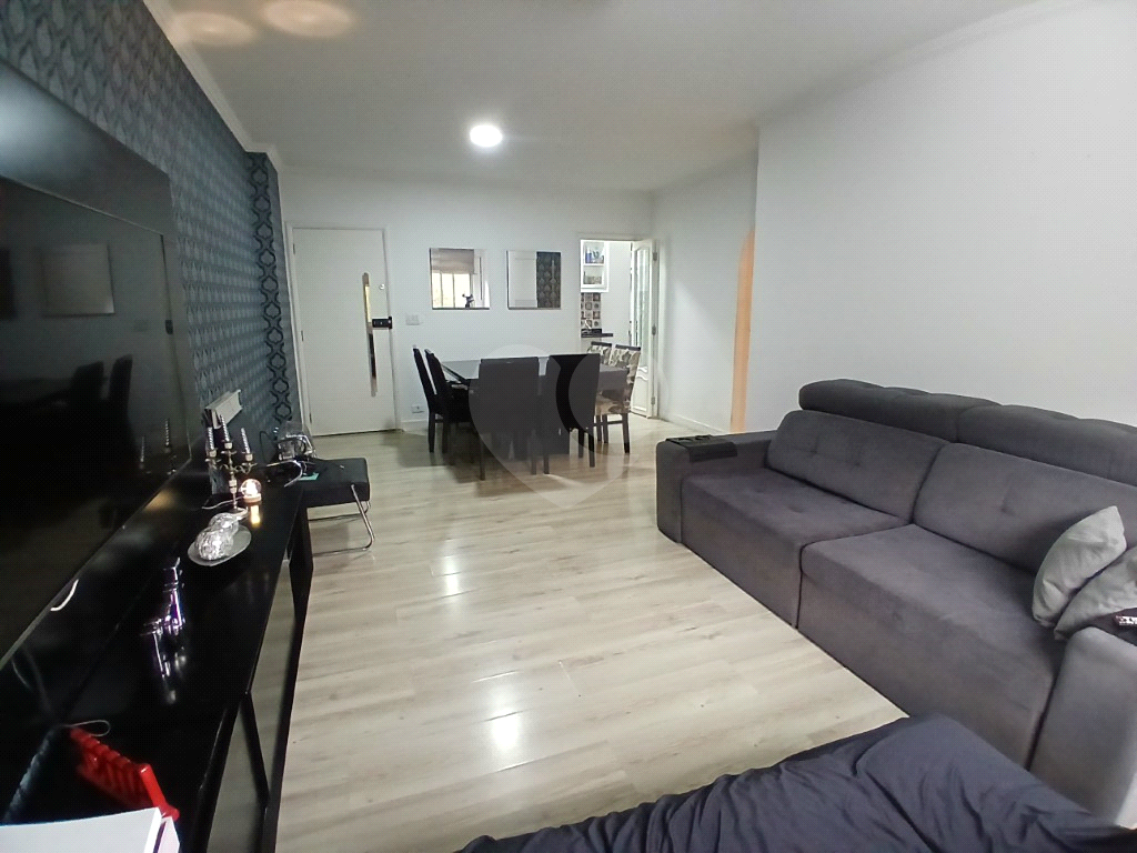 Apartamento com Linda Vista da Serra da Cantareira em Condomínio Completo