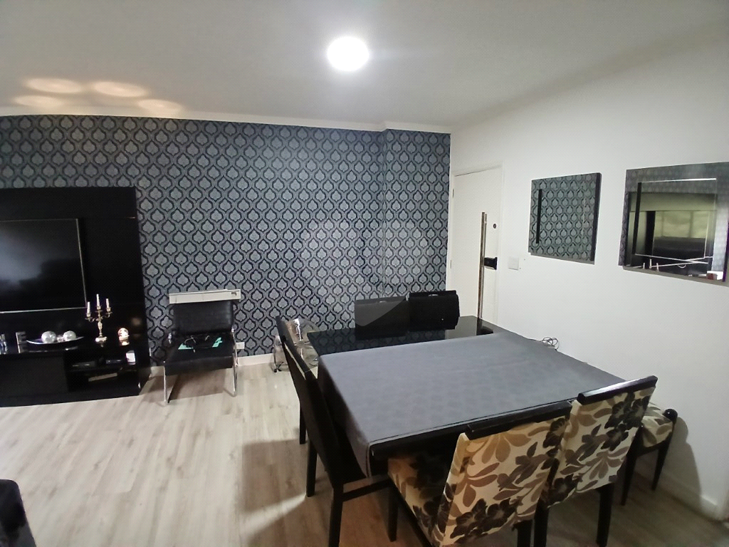 Apartamento com Linda Vista da Serra da Cantareira em Condomínio Completo