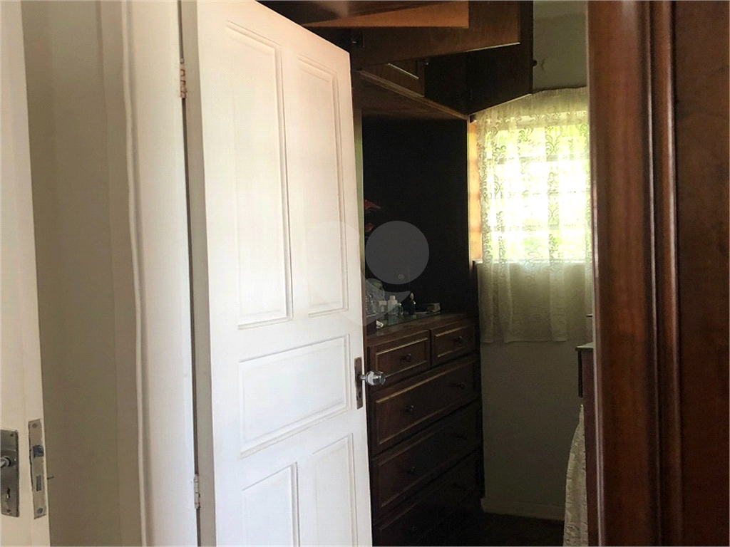 Sobrado p/Moradia ou empresa, amplas dependências 3 dorm.3 banh. 2 salas. Coz. Edicula, Quintal, etc