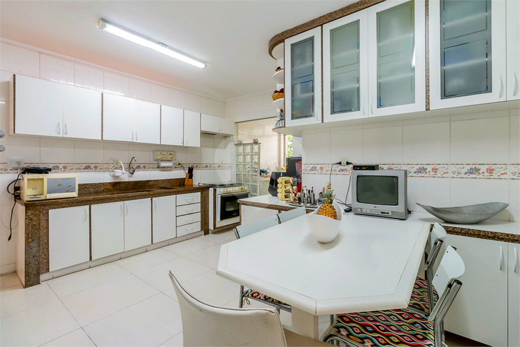 Imóvel de 200m² 4 quartos 2 vagas com lazer Higienópolis

