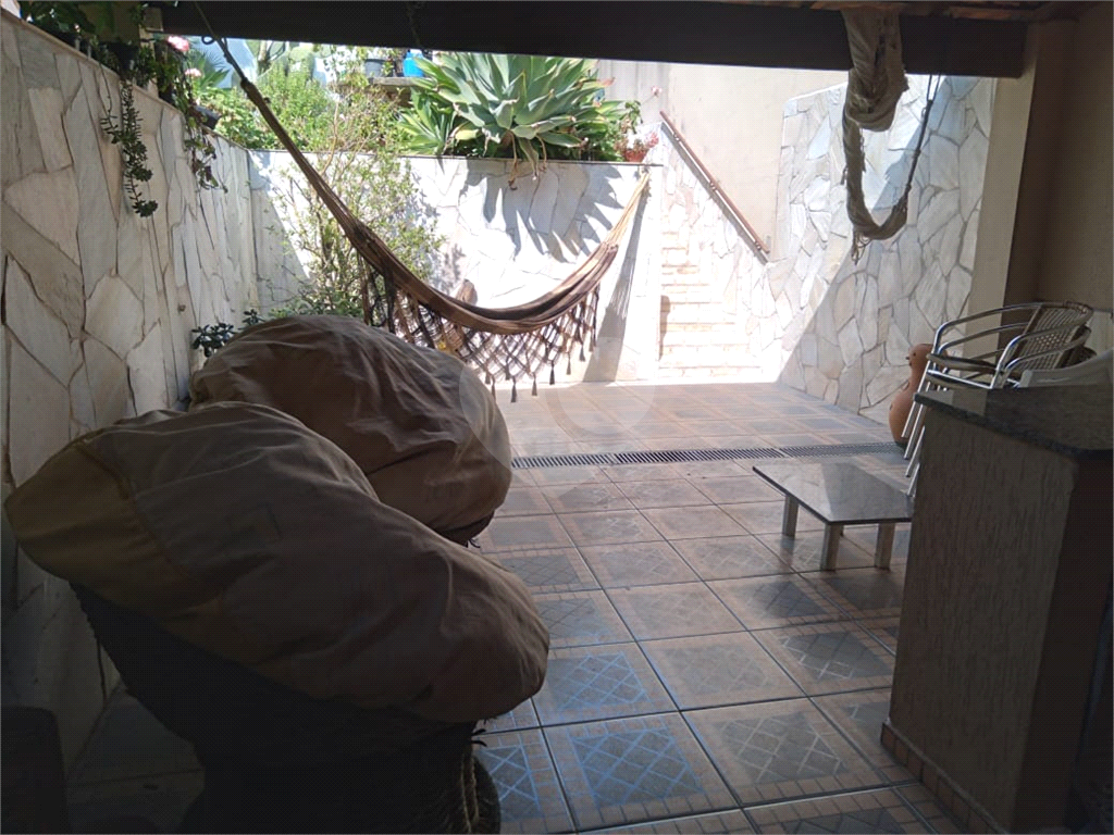 Casa à venda com 2 quartos, 250m² - Foto 3