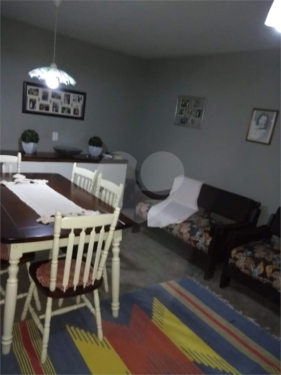 Casa à venda com 2 quartos, 250m² - Foto 13