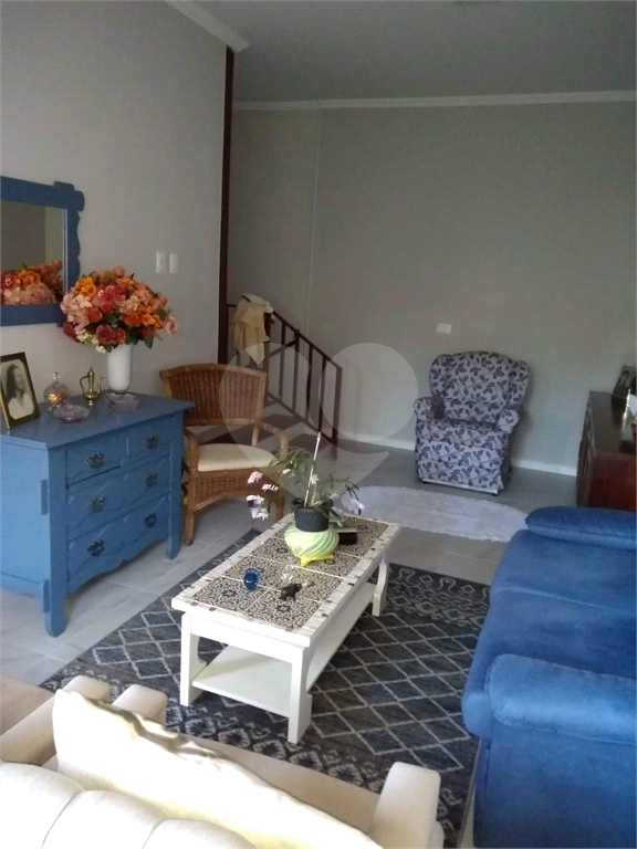 Casa à venda com 2 quartos, 250m² - Foto 2