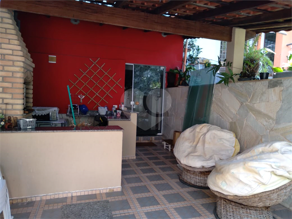 Casa à venda com 2 quartos, 250m² - Foto 8