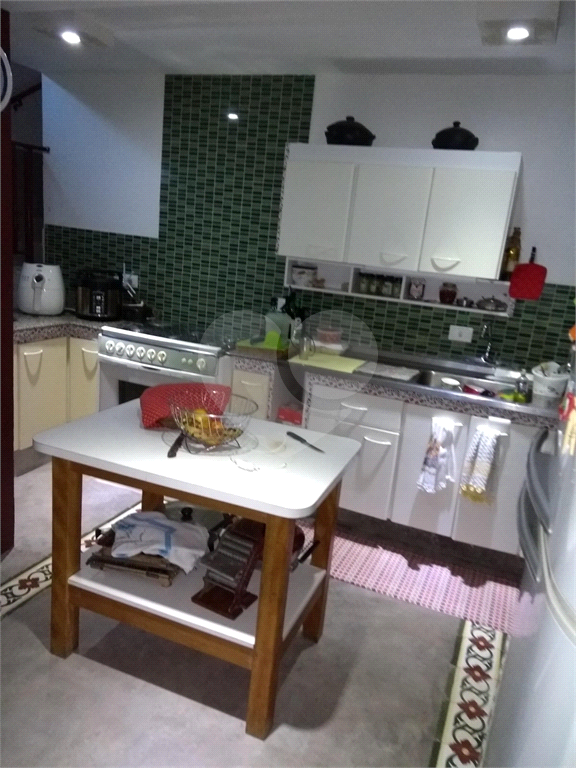 Casa à venda com 2 quartos, 250m² - Foto 6