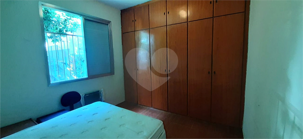 Apartamento à venda com 2 quartos, 64m² - Foto 9