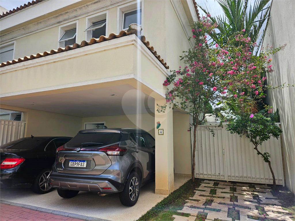 Excelente Casa em Condomínio no Planalto Paulista.
