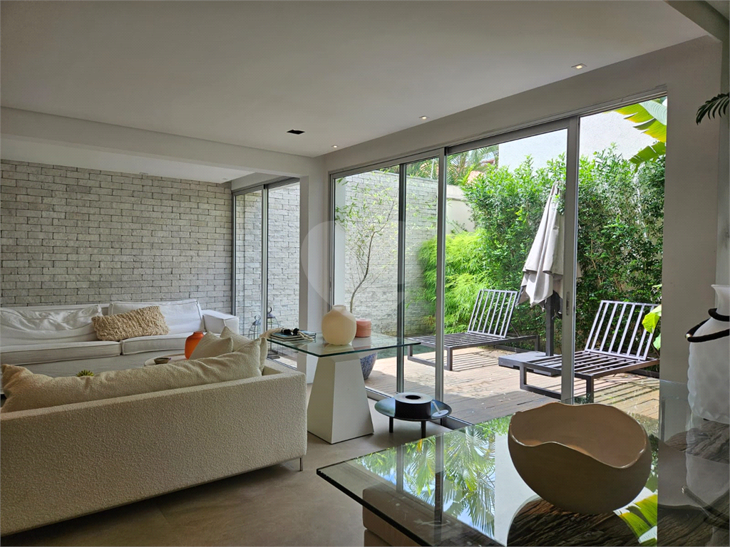 Excelente Casa em Condomínio no Planalto Paulista.