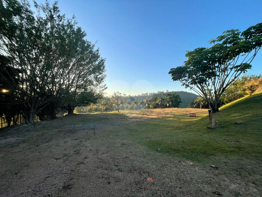 Chácara à venda com 2 quartos, 80m² - Foto 33