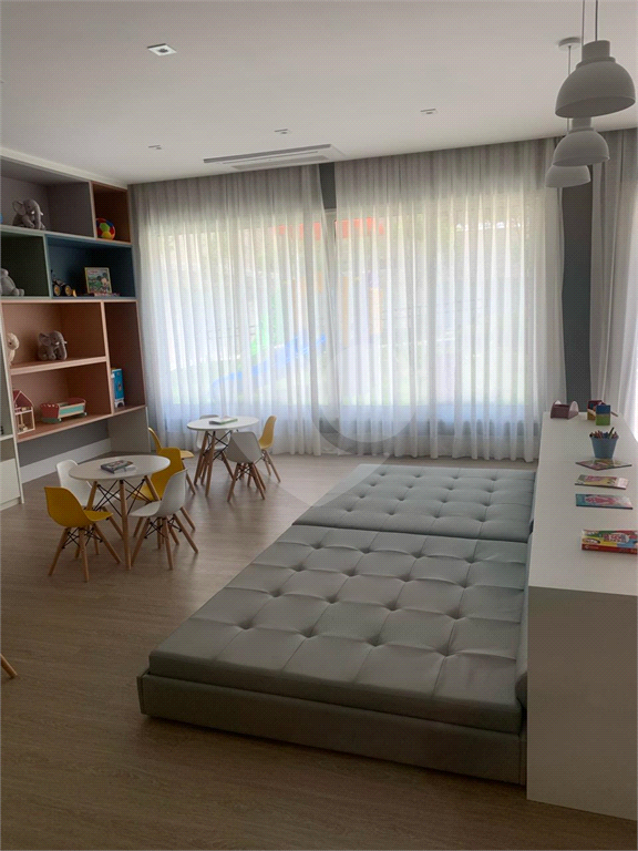 APARTAMENTO em SANTANA