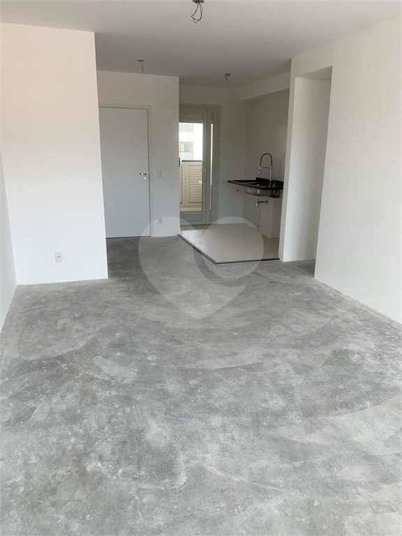 APARTAMENTO em SANTANA