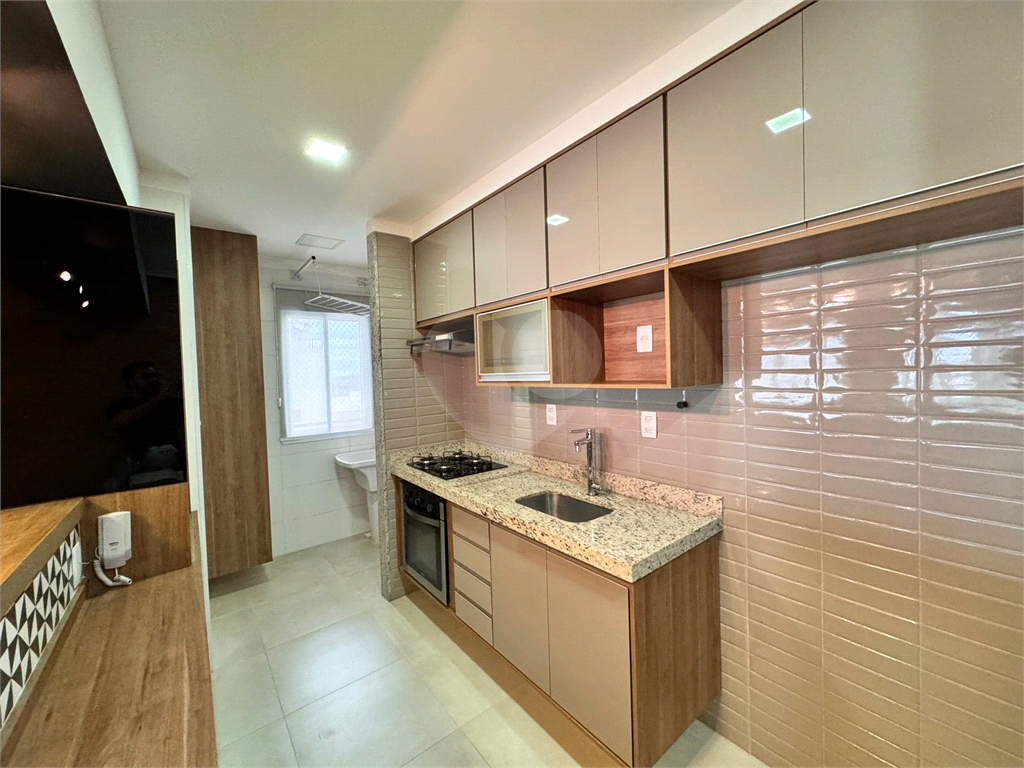 Apartamento à venda com 2 quartos, 85m² - Foto 2