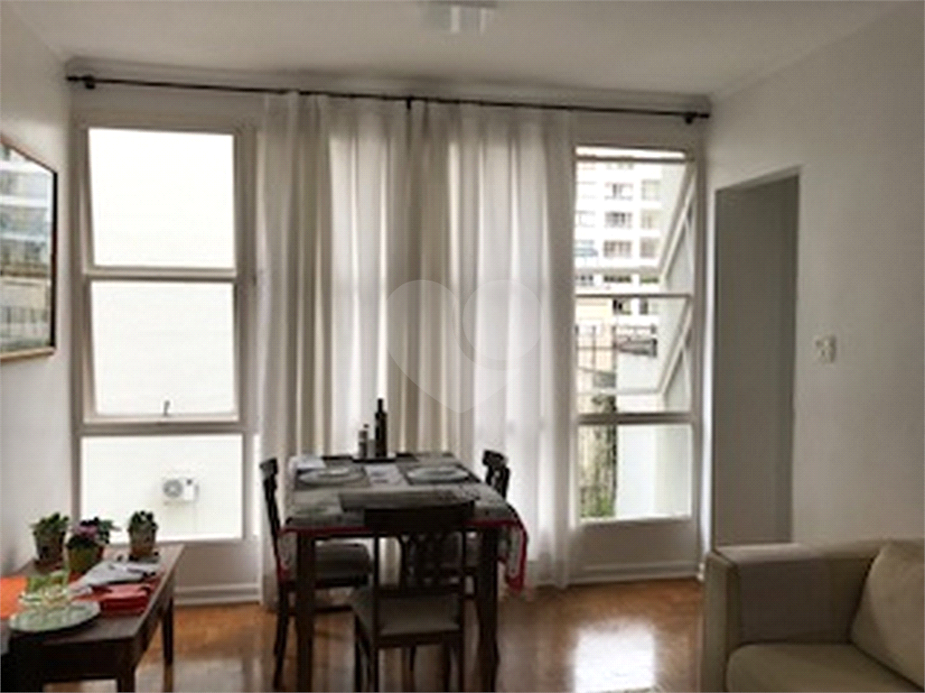 APARTAMENTO em JARDIM PAULISTA