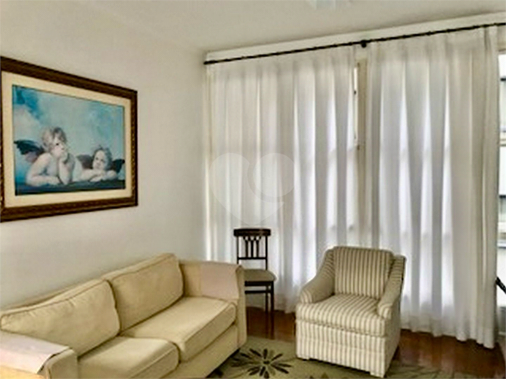 APARTAMENTO em JARDIM PAULISTA