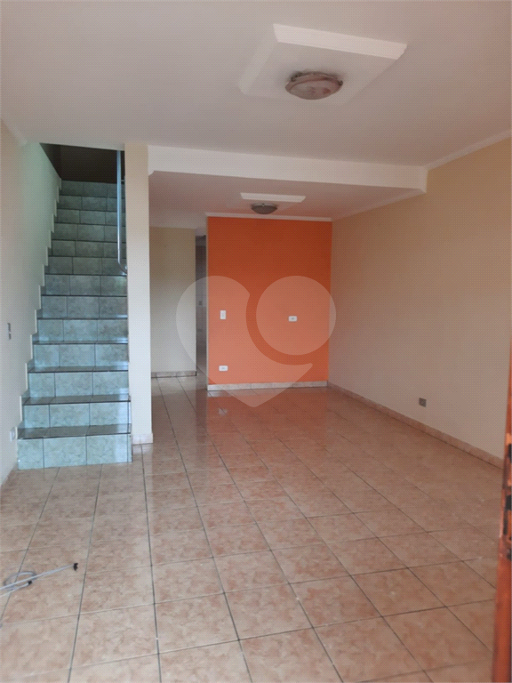 Sobrado à venda com 3 quartos, 225m² - Foto 2