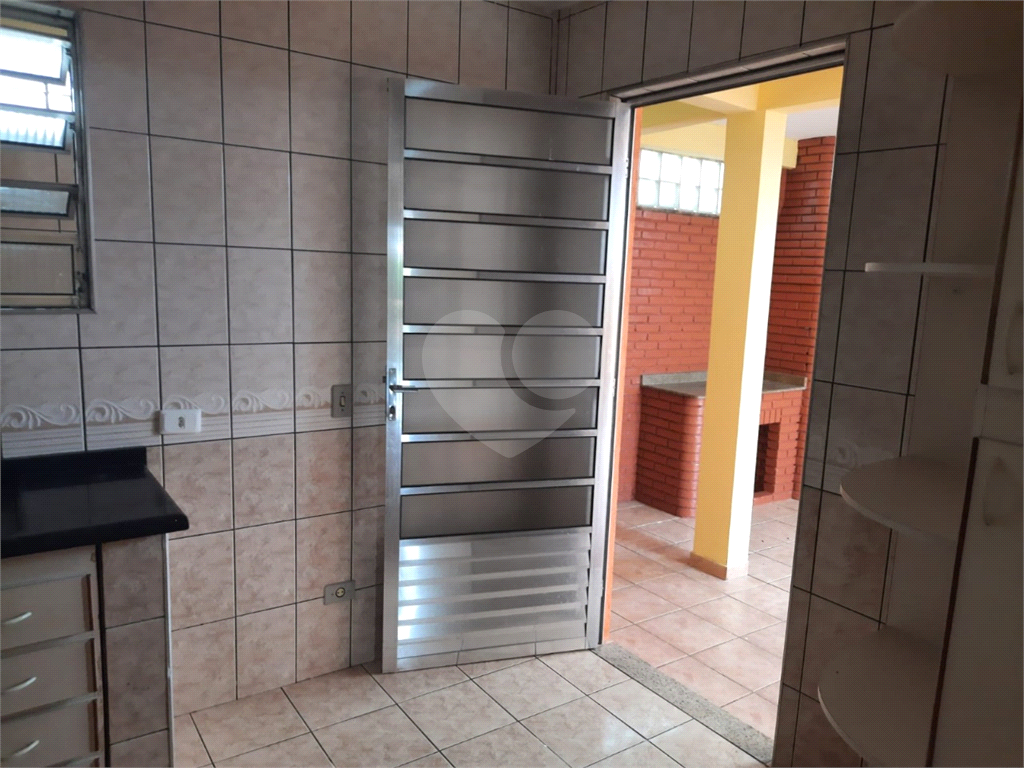 Sobrado à venda com 3 quartos, 225m² - Foto 3