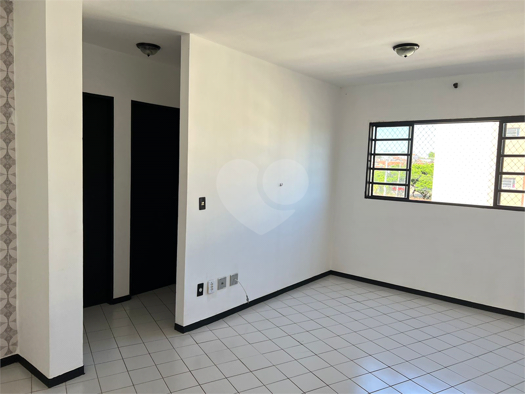 Apartamento à venda com 2 quartos, 64m² - Foto 17