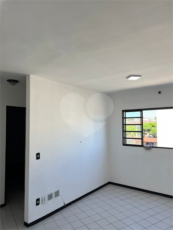 Apartamento à venda com 2 quartos, 64m² - Foto 4