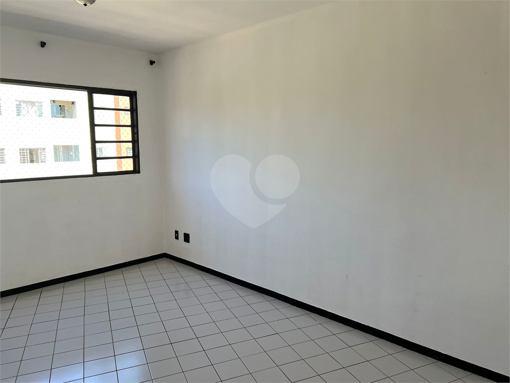 Apartamento à venda com 2 quartos, 64m² - Foto 5