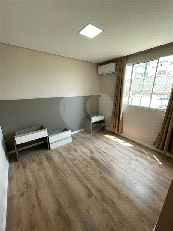 Apartamento à venda com 2 quartos, 45m² - Foto 15