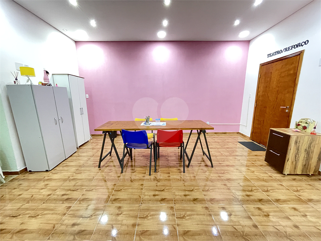 Casa à venda com 5 quartos, 209m² - Foto 13