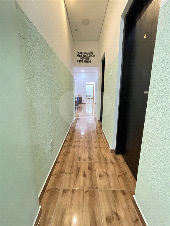 Casa à venda com 5 quartos, 209m² - Foto 6