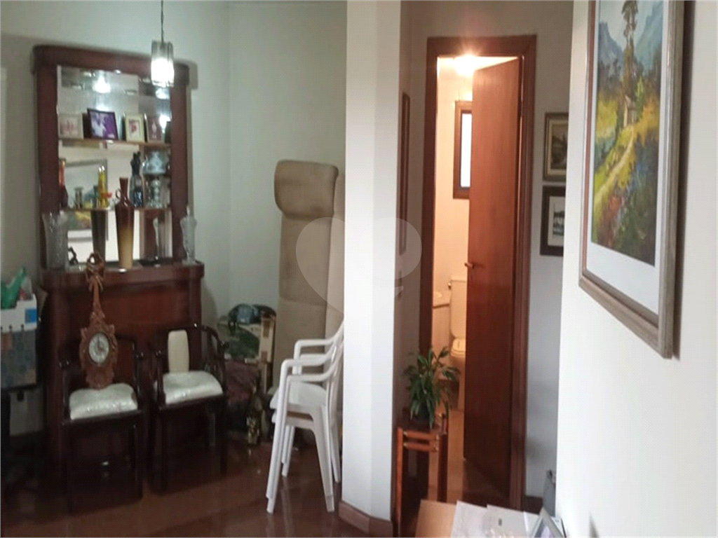 Apartamento à venda com 3 quartos, 145m² - Foto 9