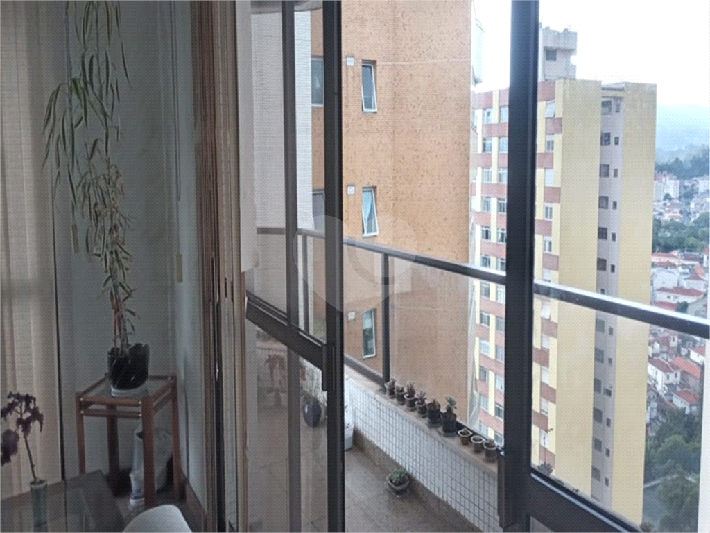 Apartamento à venda com 3 quartos, 145m² - Foto 12