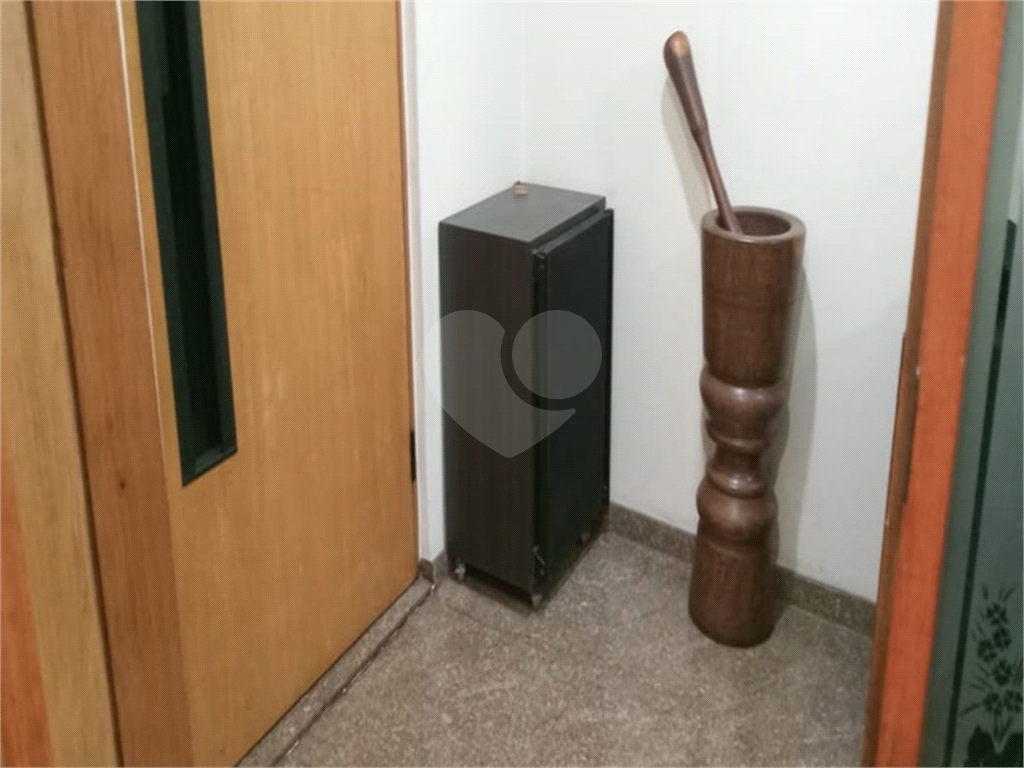 Apartamento à venda com 3 quartos, 145m² - Foto 25