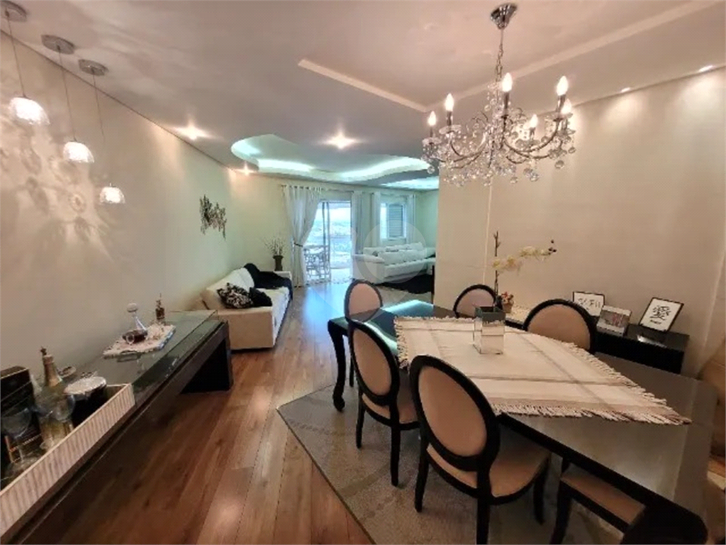 Apartamento à venda com 3 quartos, 126m² - Foto 1