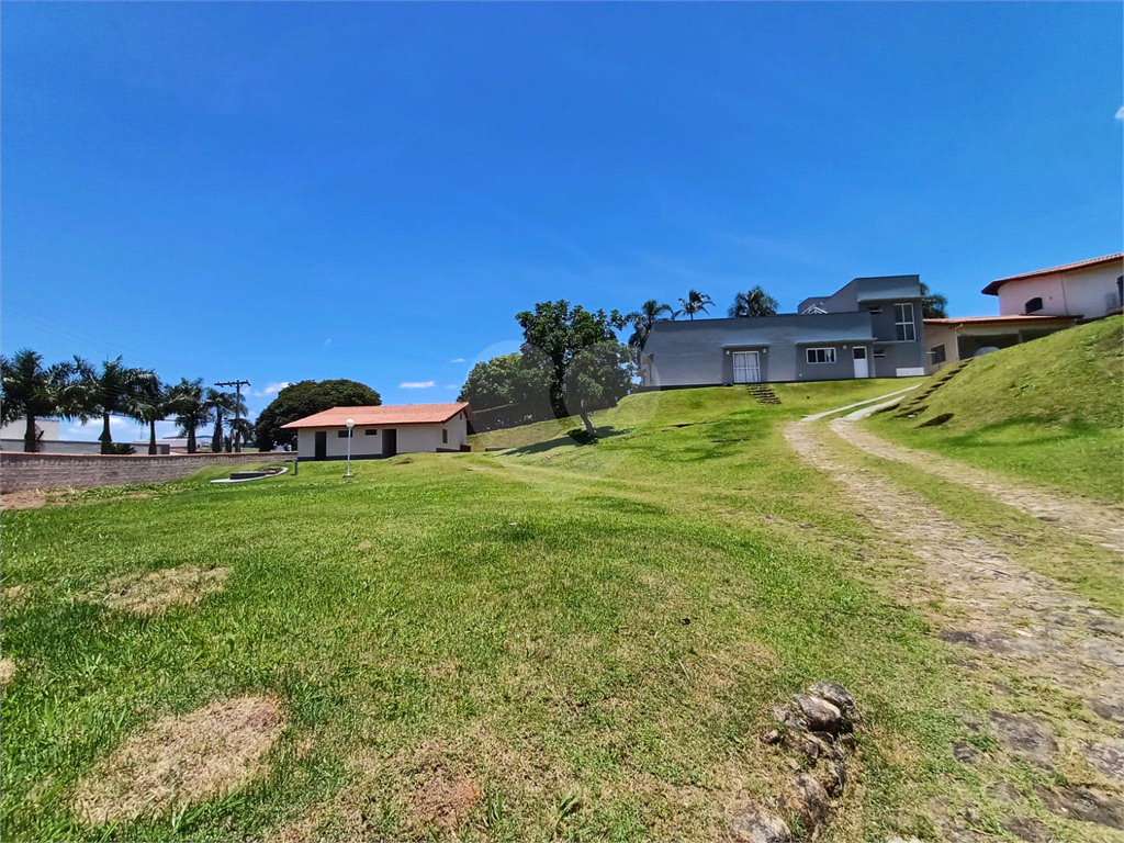 Casa de Condomínio à venda e aluguel com 7 quartos, 340m² - Foto 3