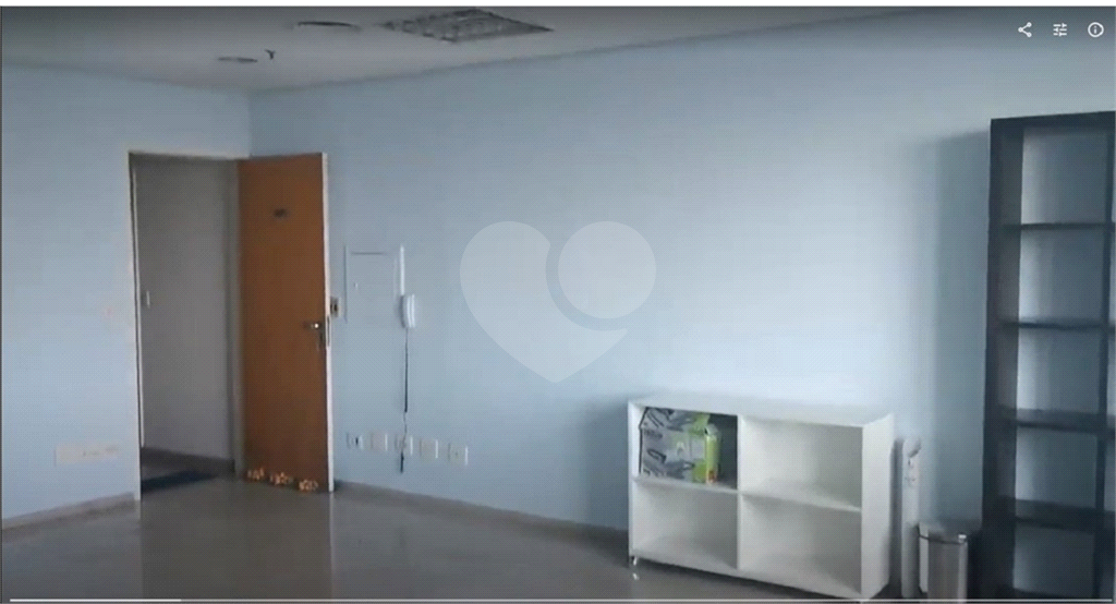 Excelente Sala comercial no coração de Santana