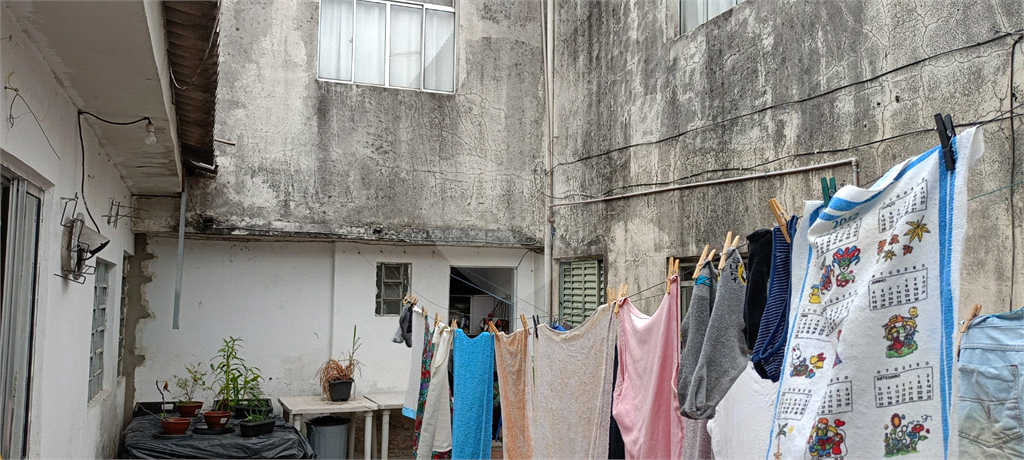Imóvel para Investidor, Terreno com 382 m2, com 02 casas em rua tranquila