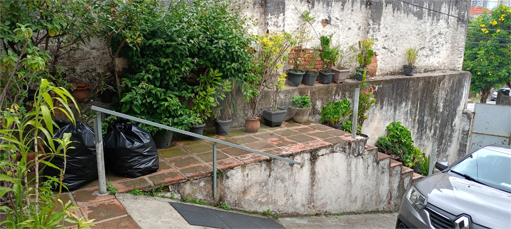 Imóvel para Investidor, Terreno com 382 m2, com 02 casas em rua tranquila