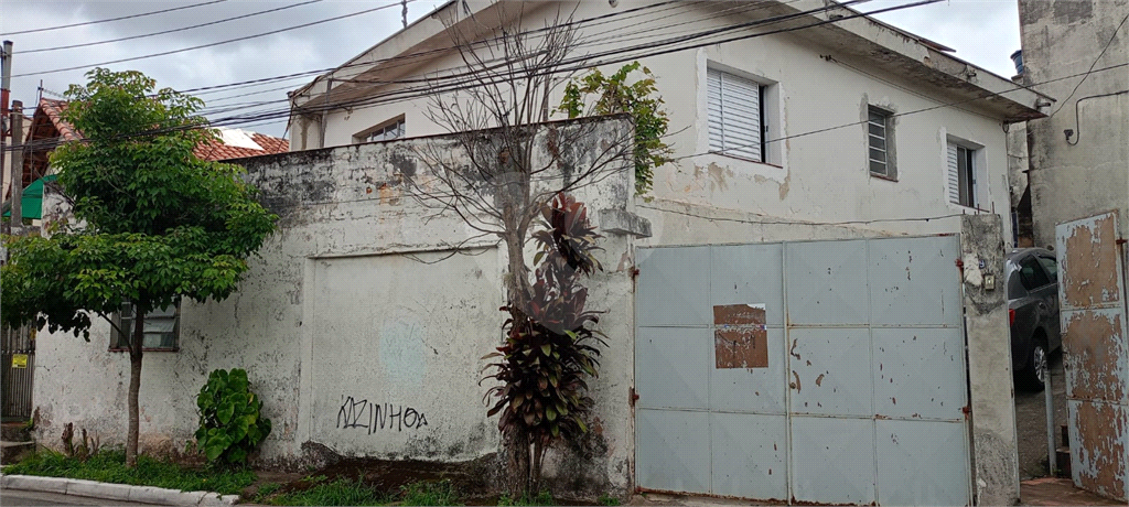 Imóvel para Investidor, Terreno com 382 m2, com 02 casas em rua tranquila