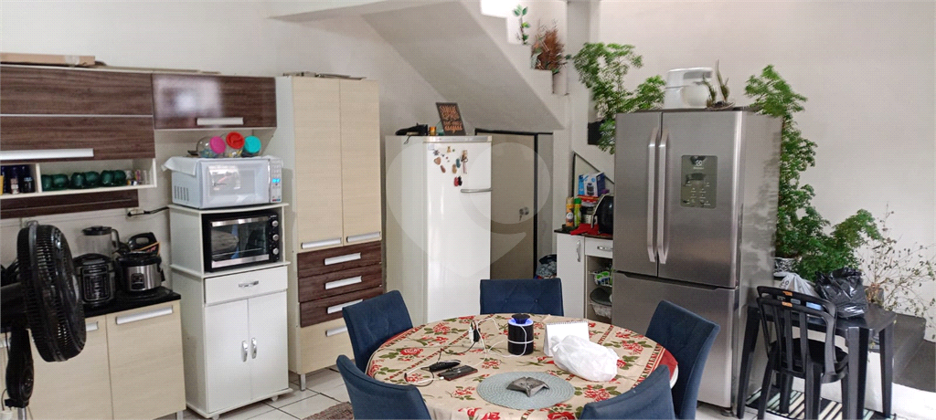 Imóvel para Investidor, Terreno com 382 m2, com 02 casas em rua tranquila