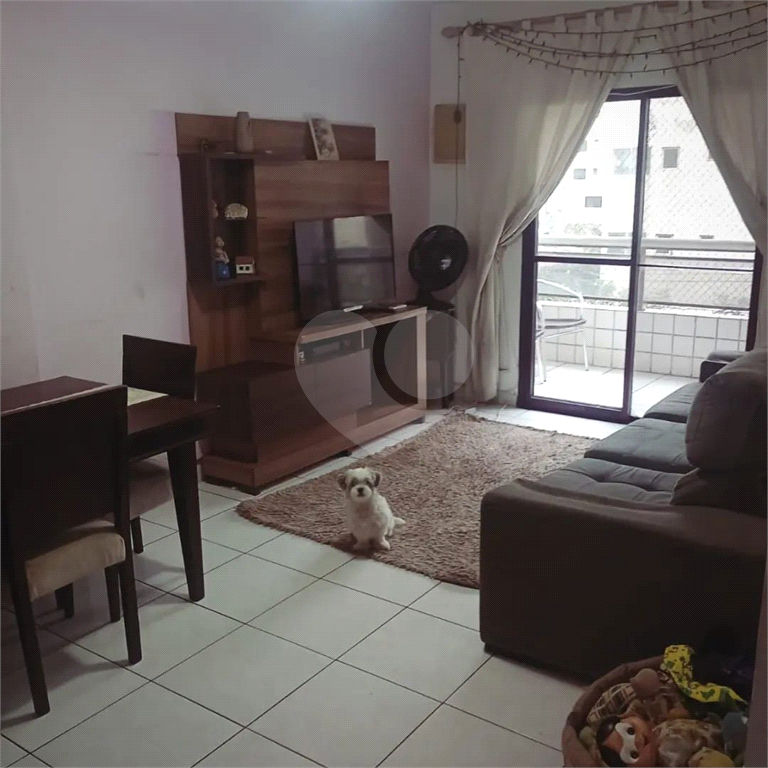 Apto na Vila Tupy com 2 quartos 1 suíte, 1 vaga, sacada, lazer, aceita proposta